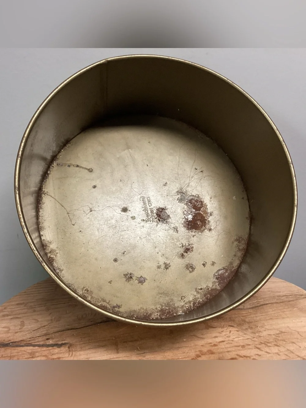 🟡 Vintage - Guildcraft New York - 1940s - 1950s Collectible - Unique - Metal